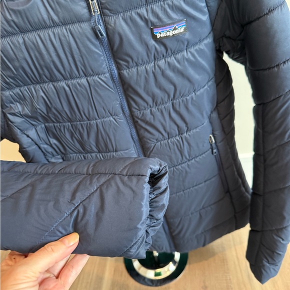 Patagonia Navy Puffer Jacket - Picture 3 of 5
